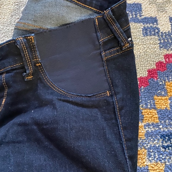 Old Navy Maternity Jeans - Picture 3 of 3